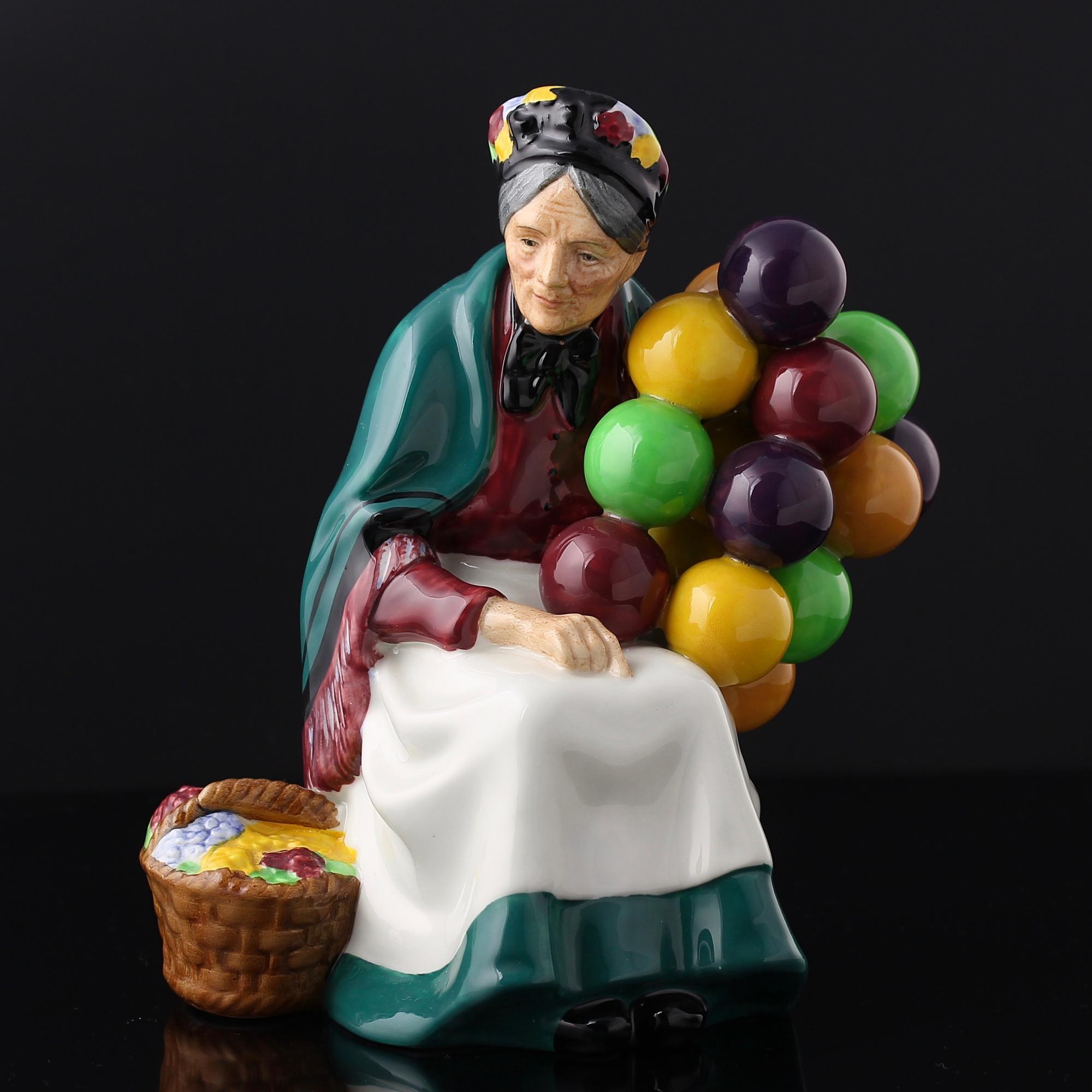 Винтажная статуэтка Royal Doulton Бабушка продавец воздушных шаров.