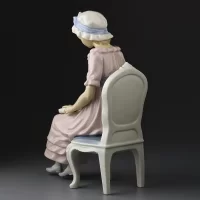 Винтажная фарфоровая статуэтка Испания Lladro 5084 My Poems Мои стихи Девушка на стуле читает книгу