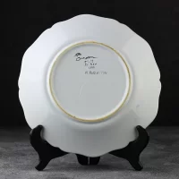 Винтажная декоративная тарелка с цветочным орнаментом Франция Henriot Quimper 23,5 см