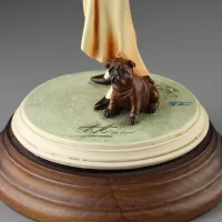 Винтажная статуэтка Capodimonte Vittorio Tessaro Дама с мопсом и розами Ар-деко