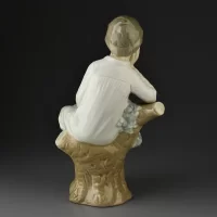Винтажная фарфоровая статуэтка Мальчик с книгой Lladro 4876 Thinker Little Boy