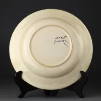Винтажная глубокая тарелка с цветочным орнаментом Henriot Quimper