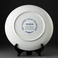 Тарелка винтажная декоративная настенная Фарфор Сад в марте Franklin Porcelain Garden Year Collection March David Hurrell