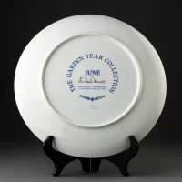 Тарелка винтажная декоративная настенная Фарфор Сад в июне Franklin Porcelain Garden Year Collection June David Hurrell