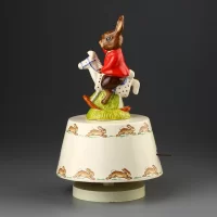 Винтажная музыкальная фигурка Royal Doulton Bunnykins Кролик на лошади качалке