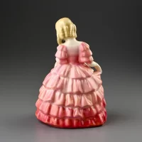 Винтажная фарфоровая статуэтка Девочка Англия Royal Doulton 1368 Rose