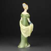 Винтажная фарфоровая статуэтка Девушка Англия Royal Doulton 2311 Lorna