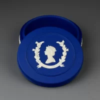 Винтажная шкатулка Веджвуд Wedgwood Синий бисквит 1952 Silver Jubilee 1977 Юбилей Елизавета II
