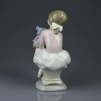 Винтажная фарфоровая статуэтка Девочка с мишкой Lladro 7620 Best Friend