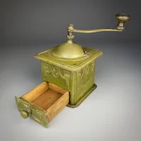Антикварная немецкая кофемолка D R G M Muster Gesch