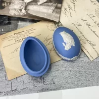 Винтажная шкатулка Веджвуд Wedgwood в форме яйца "Сова" 1980 Blue Jasper Ware
