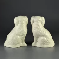 Пара винтажных стаффордширских каминных собак Спаниели Beswick Staffordshire Dogs