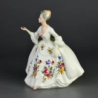 Винтажная фарфоровая статуэтка Англия Royal Doulton 2468 Diana Диана