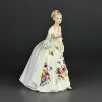 Винтажная фарфоровая статуэтка Англия Royal Doulton 2468 Diana Диана