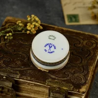Винтажная фарфоровая шкатулка таблетница Лимож Limoges Porcelaine de Paris