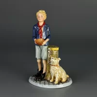 Винтажная фарфоровая статуэтка Англия Royal Doulton 3302 Please Sir Оливер Твист Чарльз Диккенс