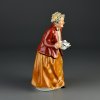 Винтажная фарфоровая статуэтка Англия Royal Doulton 2255 Teatime Чаепитие Бабушка с чайником и чашкой