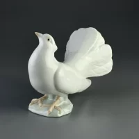 Винтажная фарфоровая статуэтка Голубь Lladro 1015 Dove