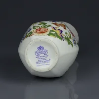 Винтажная английская вазочка с цветочным орнаментом и бабочками Aynsley Cottage Garden