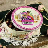 Винтажная английская коробка от конфет John Mackintosh & Sons Quality Street Chocolates & Toffees Шоколад и ириски