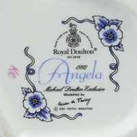 Винтажная английская фарфоровая статуэтка Анжела Royal Doulton HN3419 Angela Michael Doulton Exclusive