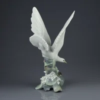 Винтажная фарфоровая статуэтка горлицы Lladro 4550 Turtle Dove