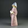 Винтажная фарфоровая статуэтка Испания Lladro NAO Caressing the Dove Девочка с голубем в руках