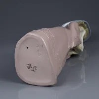 Винтажная фарфоровая статуэтка Девочка с голубем Lladro NAO Caressing Dove