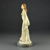 Винтажная статуэтка Дама Девушка Женщина Royal Doulton Nicola Никола