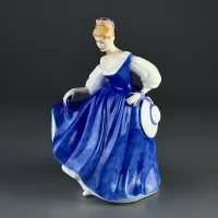 Винтажная фарфоровая статуэтка Англия Royal Doulton 3340 Kay Девушка Кей