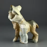 Винтажная фарфоровая статуэтка Испания Lladro 1181 Platero and Marcelino Платеро и Марселино Мальчик обнимает ослика