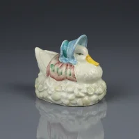 Винтажная английская статуэтка Уточка Джемайма в гнезде Royal Albert Jemima Puddle-Duck Made a Feather Nest Beatrix Potter