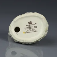 Винтажная английская статуэтка Уточка Джемайма в гнезде Royal Albert Jemima Puddle-Duck Made a Feather Nest Beatrix Potter