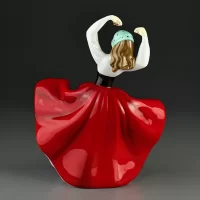 Винтажная фарфоровая статуэтка Англия Royal Doulton 4779 Karen Танцующая девушка