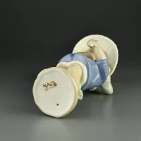 Винтажная фарфоровая статуэтка девочки Испания Lladro NAO 1315 One for me One for you