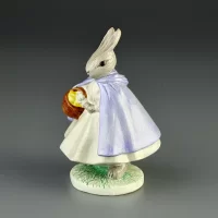 Винтажная английская статуэтка Крольчиха с корзиной Coalport Little Grey Rabbit Goes Shopping