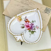 Винтажная фарфоровая розетка тарелочка в виде сердца Англия Royal Crown Derby Posies