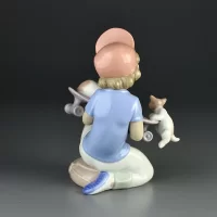 Винтажная фарфоровая статуэтка Испания Мальчик Скейтбордист Lladro Little Riders