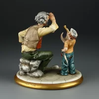 Винтажная итальянская статуэтка в стиле Capodimonte Tyche Tosca Юные скауты Дедушка и внуки