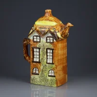 Винтажный английский кофейник в виде домика Price & Kensington Potteries