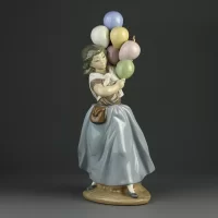 Винтажная фарфоровая статуэтка Испания Lladro 5141 Balloon Seller Девушка с воздушными шарами