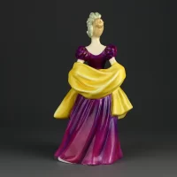 Винтажная фарфоровая статуэтка Девушка Лоретта Англия Royal Doulton 2337 Loretta