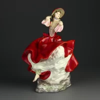 Винтажная фарфоровая статуэтка Девушка в красном платье Англия Royal Doulton 3253 Cheryl