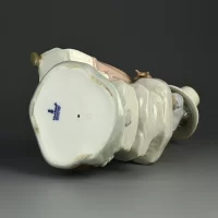 Винтажная фарфоровая статуэтка Темнокожая девочка Испания Lladro 5158 Steppin Time