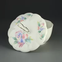 Винтажная английская шкатулка Фиалки Бабочка Aynsley Little Sweetheart