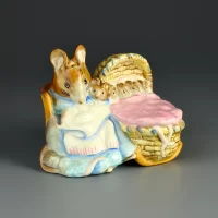 Винтажная фигурка Мышь с мышатами Англия Beatrix Potter Beswick Hunca Munca