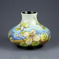 Винтажная английская ваза Moorcroft Capparis Spinosa Anji Davenport