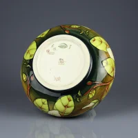 Винтажная английская ваза Moorcroft Capparis Spinosa Anji Davenport