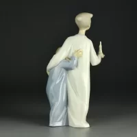 Винтажная фарфоровая статуэтка Испания Мальчик и девочка со свечой Lladro 4874 Boy in Night-Shirt