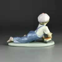 Винтажная фарфоровая статуэтка Испания Мальчик с паровозиком Lladro 7619 All Abroad